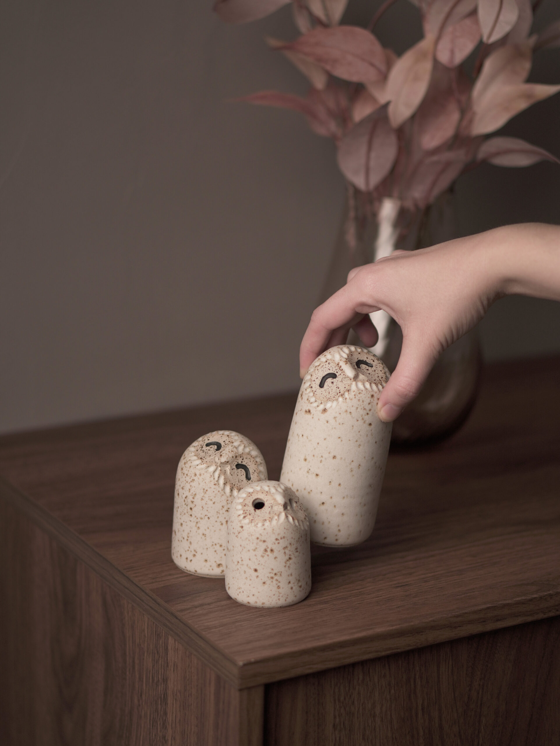 RUPTURE DE STOCK - Chouettes en grès blanc – Image 2